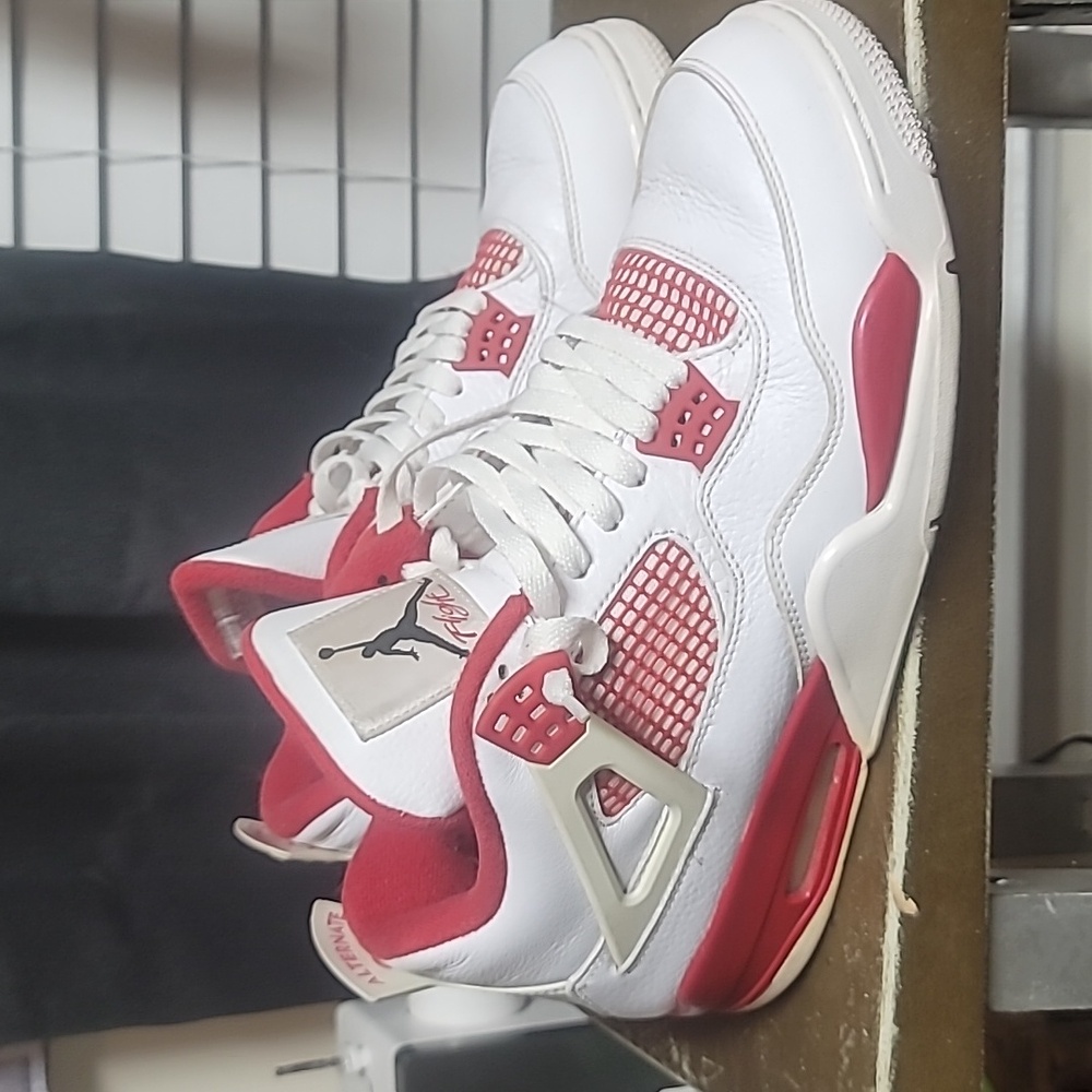 Beater Box Bundle Size 12 3 Pairs, Random Retros 1-12 - Picture 3 of 10